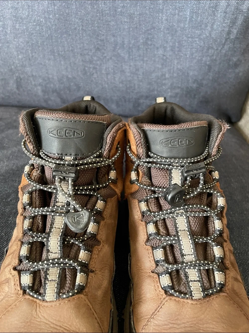 Keen Targhee IV mid hiking boots brown waterproof leather - big kids size 2